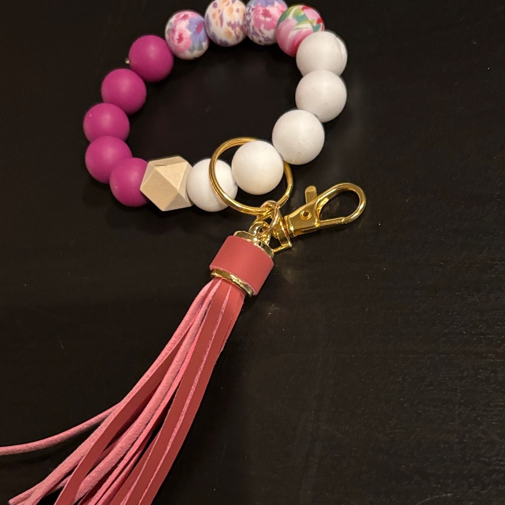 Pink and White Beaded Keychain Bracelet - Picture 2 of 2